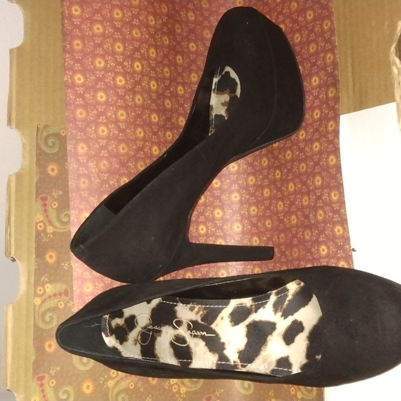 Jessica Simpson 9 1/2 women's black heel - Picture 4 of 17